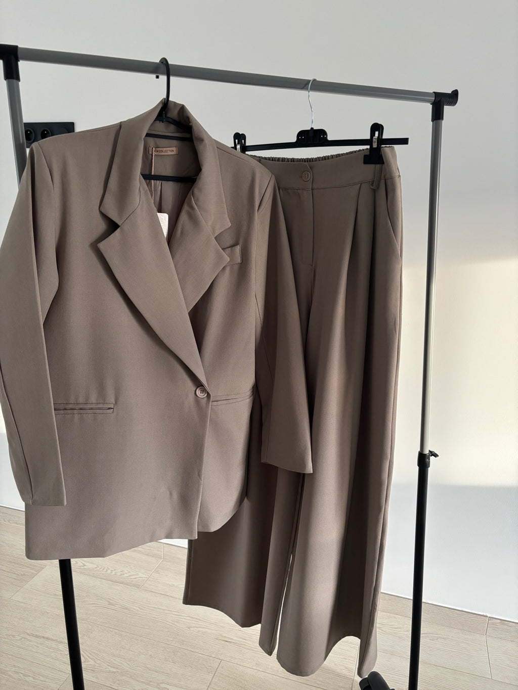 Ensemble tailleur taupe
